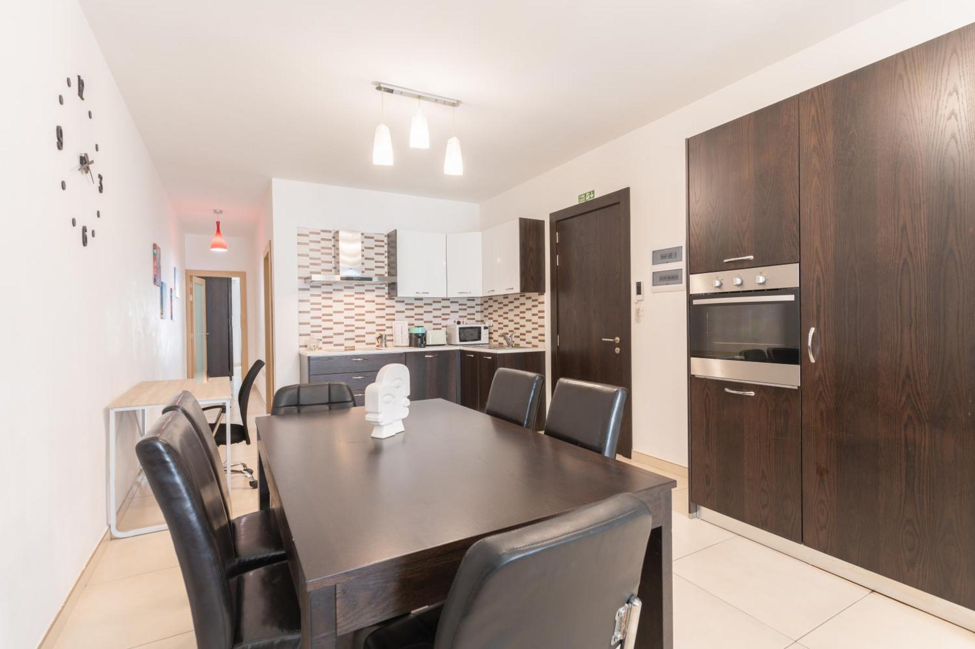 2 Bedroom In Central St Julians Prime Location In Paceville Apt 3 By Vaganza Saint Julian's Exterior photo